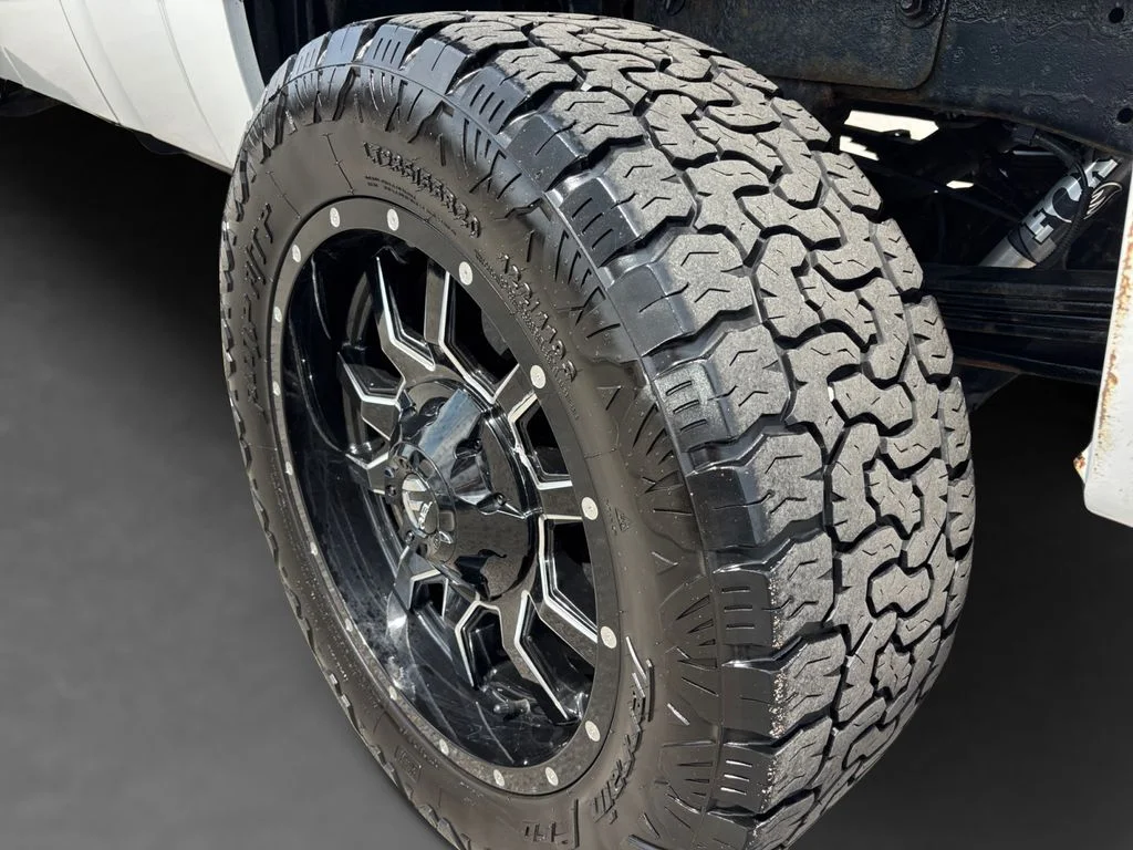 Used 2011 White Chevrolet LTZ image 49