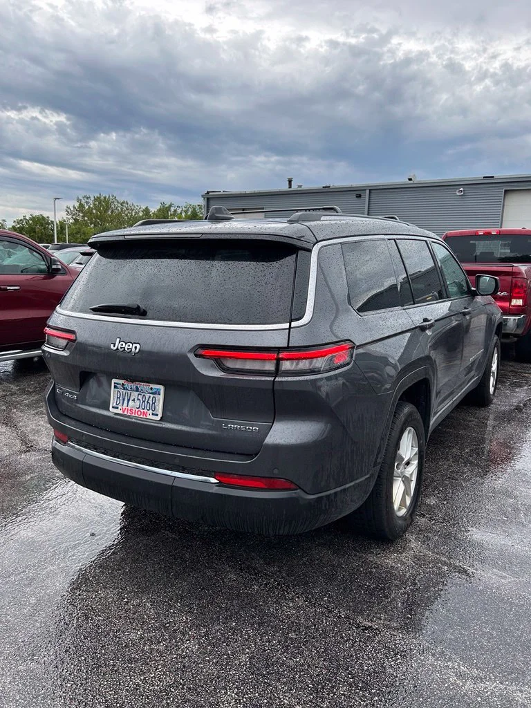 Certified Used 2022 Gray Jeep Laredo image 5