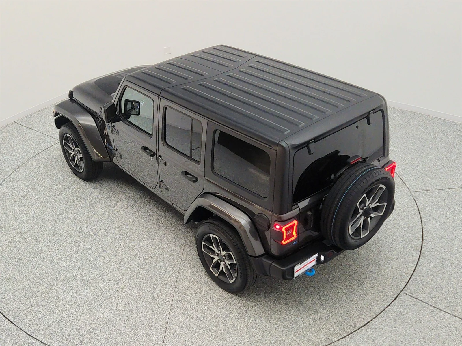 Used 2024 Granite Crystal Metallic Clearcoat Jeep Sport S 4x4 image 28