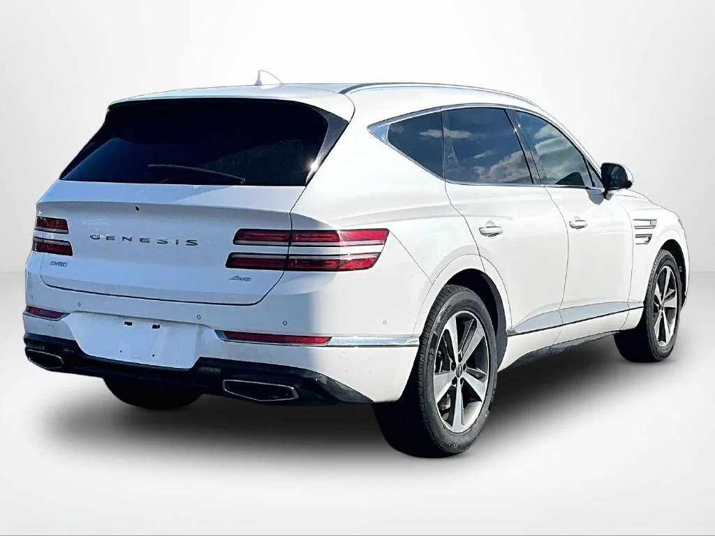 Used 2021 White Genesis 2.5T image 2