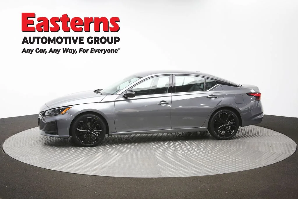 Used 2023 Gray Nissan 2.5 SR image 58