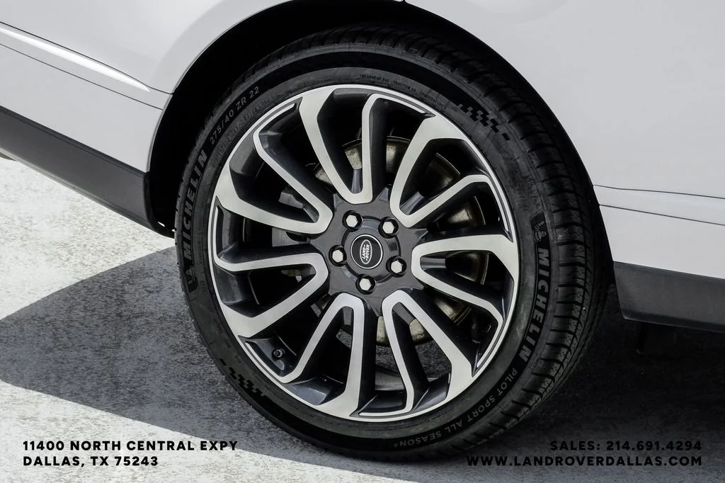 Used 2019 Fuji White Land Rover 5.0L V8 Supercharged image 67