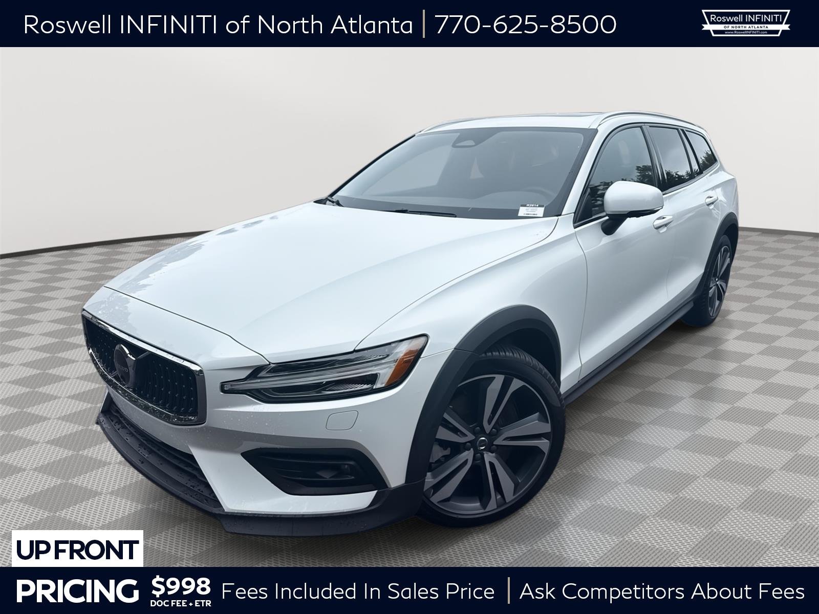 2025 Volvo V60 Cross Country B5 Plus AWD's photo