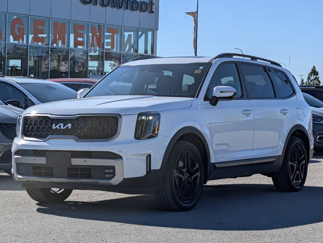 Used 2023 White Kia X-Line - - AWD - 3.8L V6 - 291 HP - 7 Passenger - Adaptive Cruise - Blind Spot & More! image 4