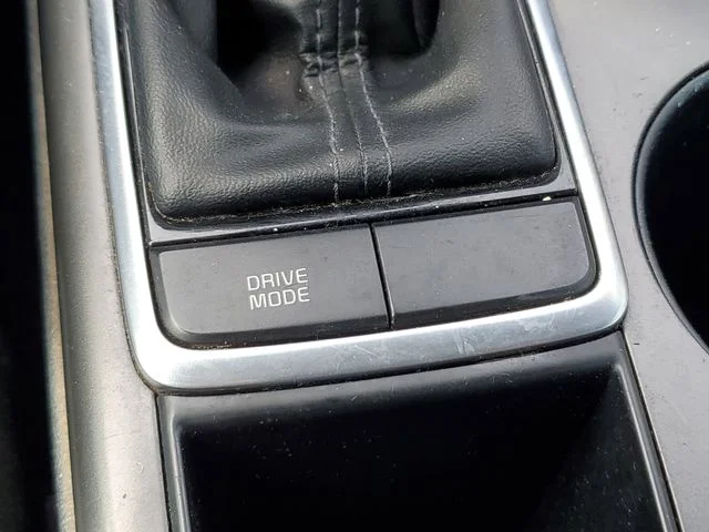 Used 2020 White Kia LX image 29