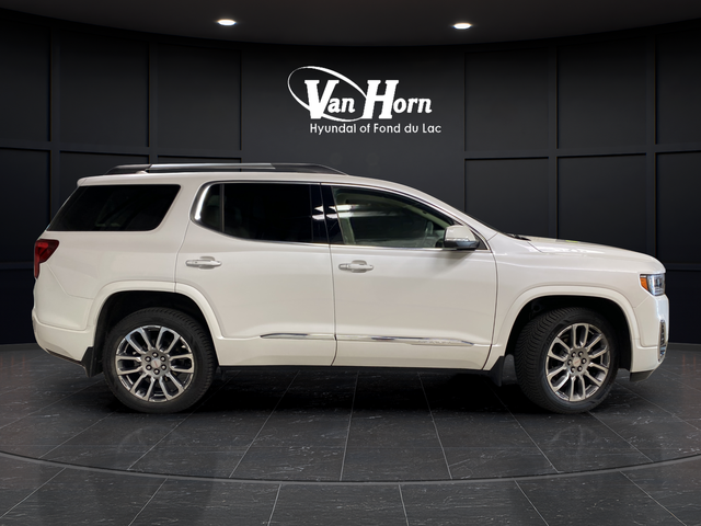 Used 2023 White Frost Tricoat GMC Denali image 8