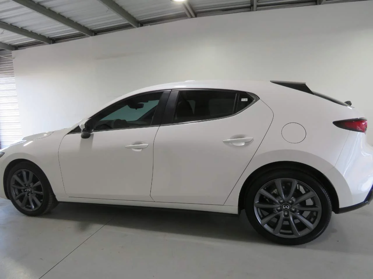 Certified Used 2024 Snowflake White Pearl Mica Mazda 2.5 S Preferred image 8