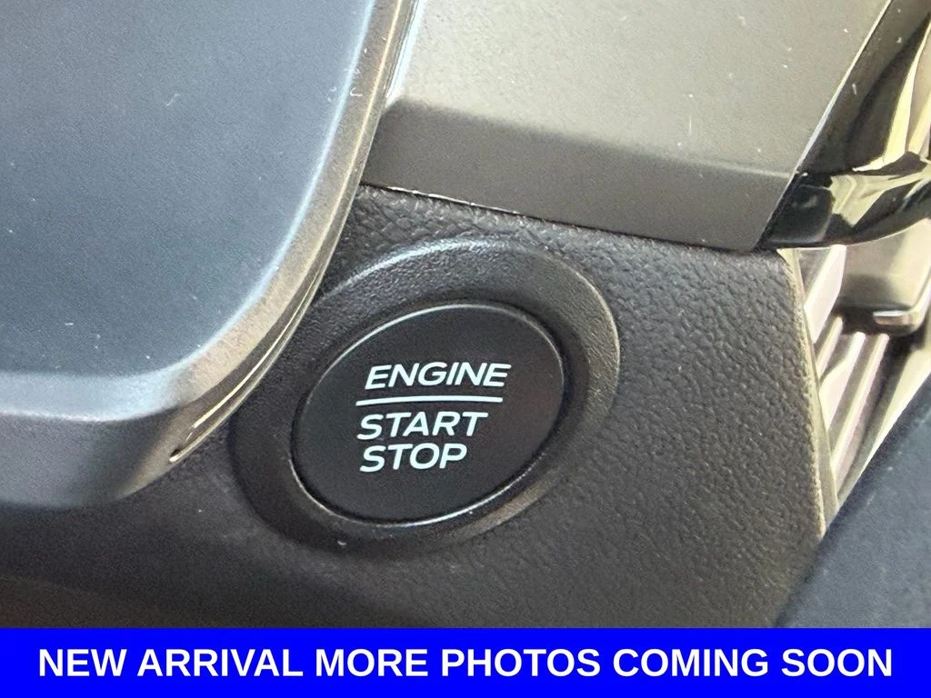 Used 2025 Red Ford Active image 28