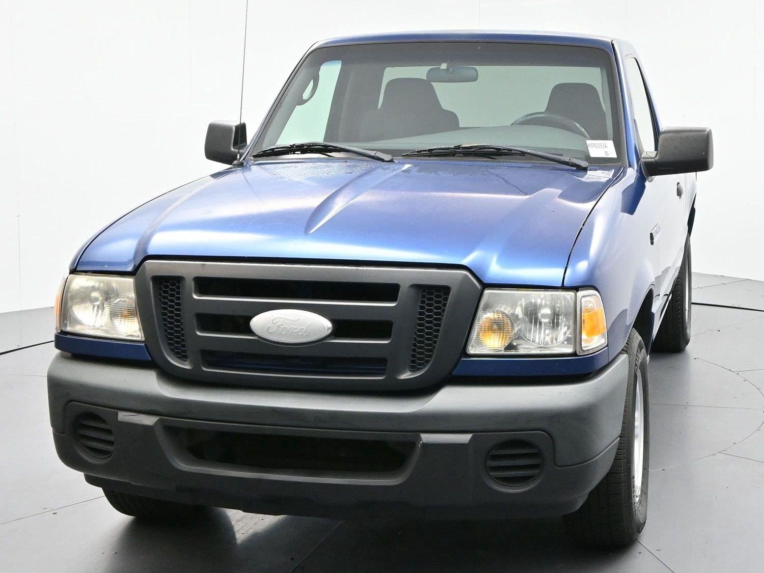 Used 2008  Ford XL image 2