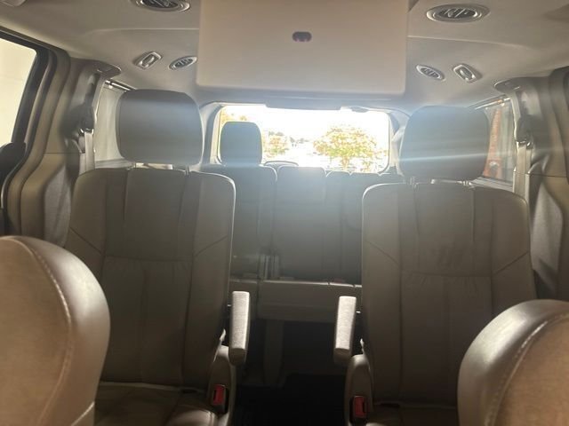Used 2015 Beige Chrysler Limited image 15