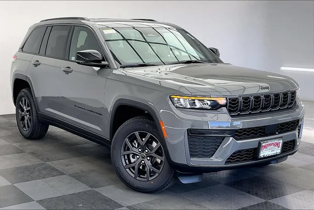 2027 Jeep Grand Cherokee Laredo Altitude