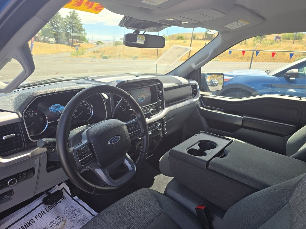 Used 2023 Blue Ford XLT image 9