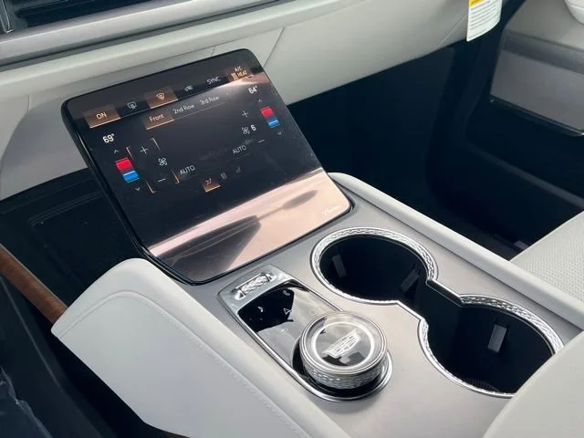 2026 Cadillac VISTIQ Sport - Photo 11