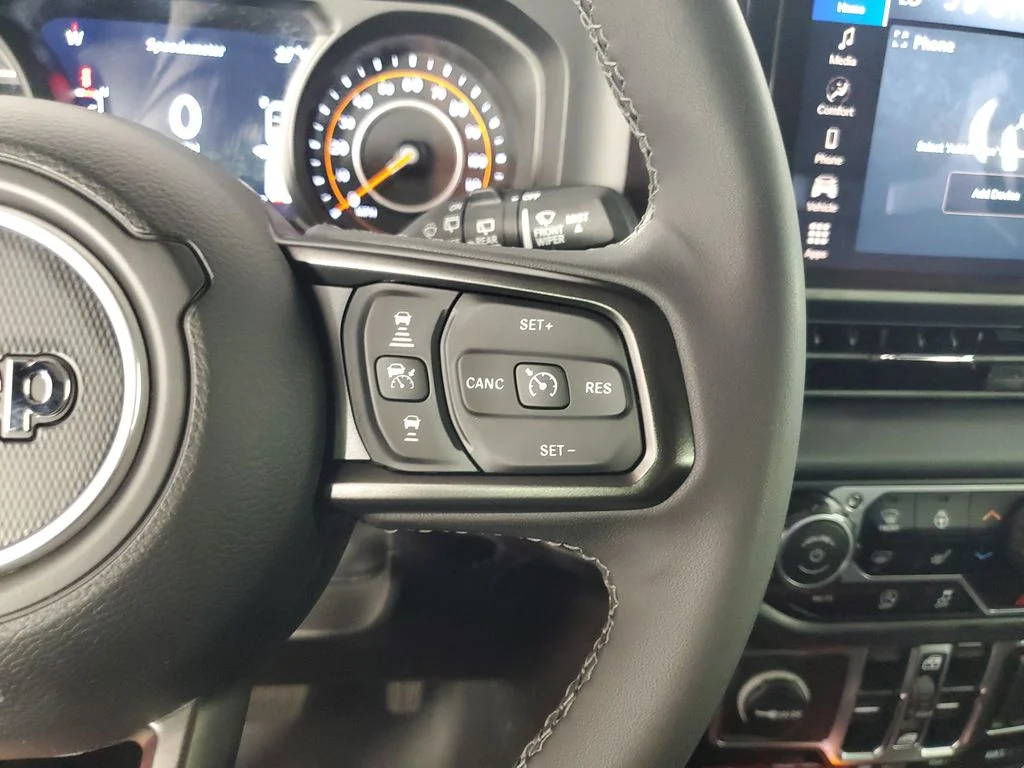 Used 2025 Red Jeep Rubicon image 25