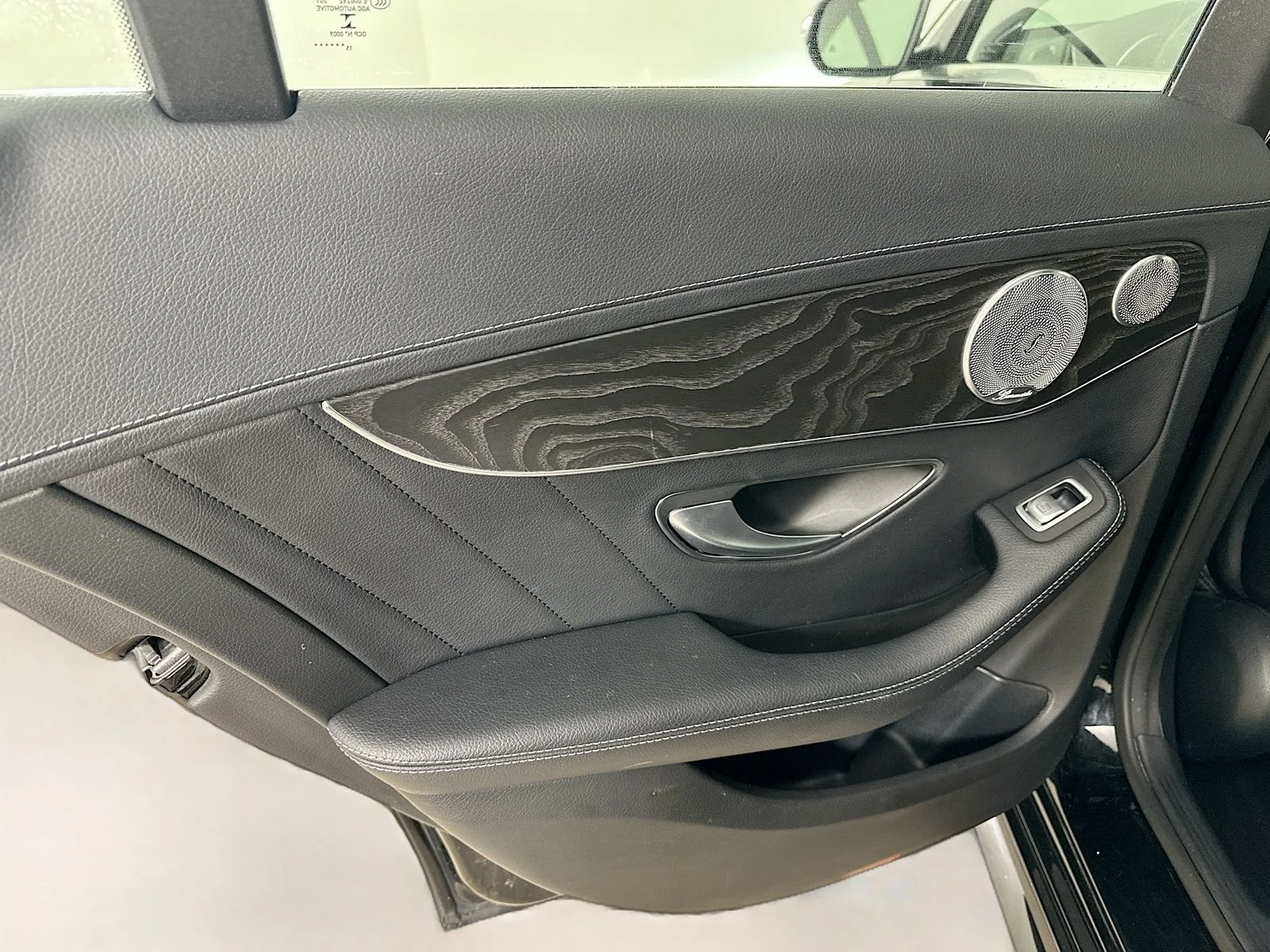 Used 2016  Mercedes-Benz  image 34