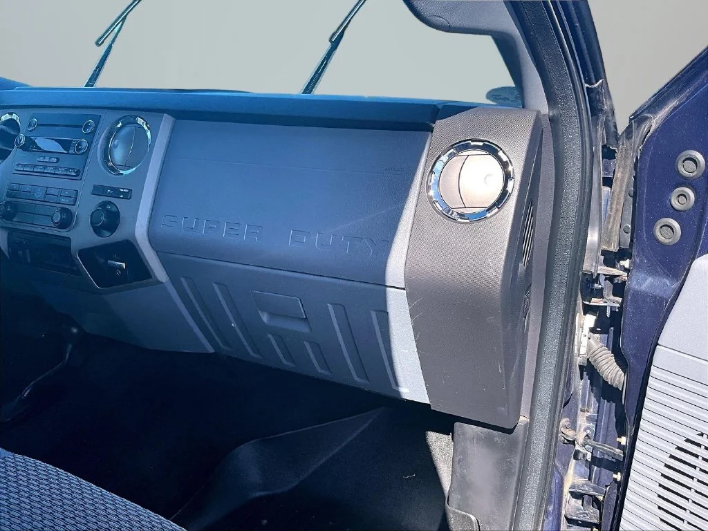 Used 2016 Blue Ford XLT image 12
