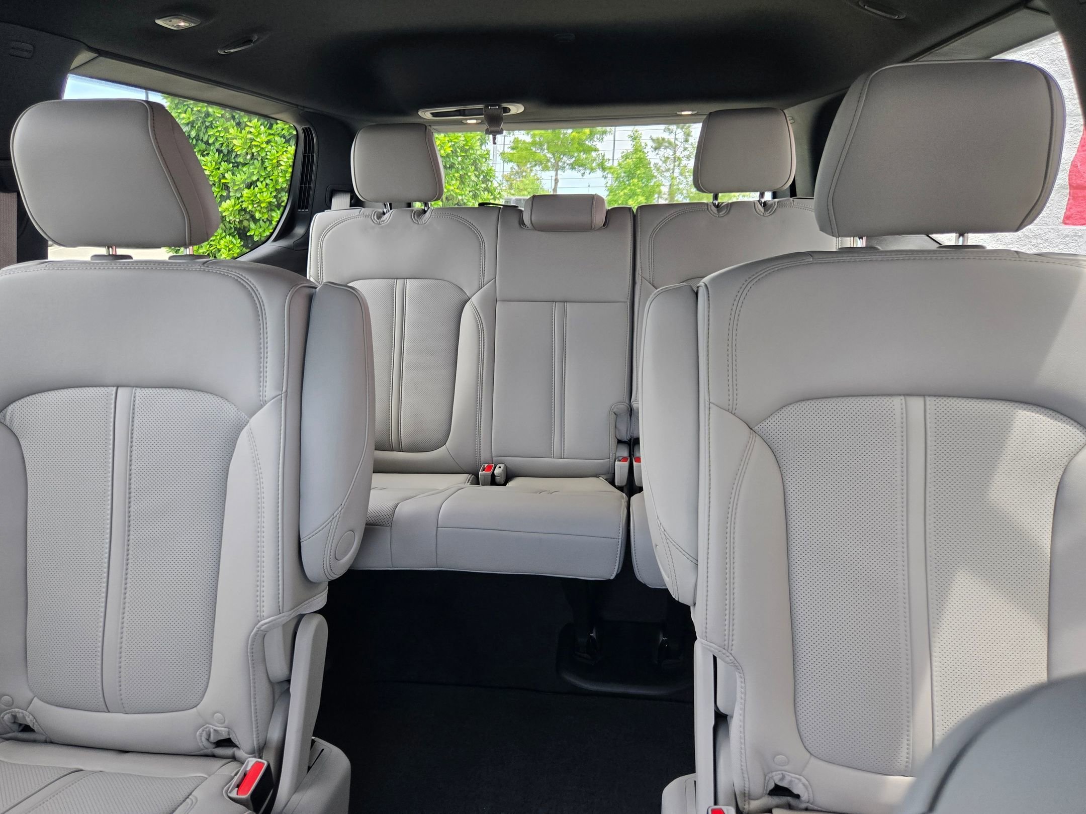 New 2026 Silver-Zynith Exterior Paint Jeep  image 13