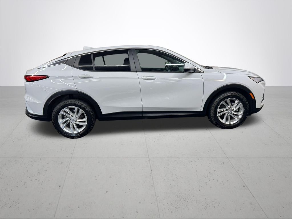 Used 2024 Summit White Buick Preferred image 9