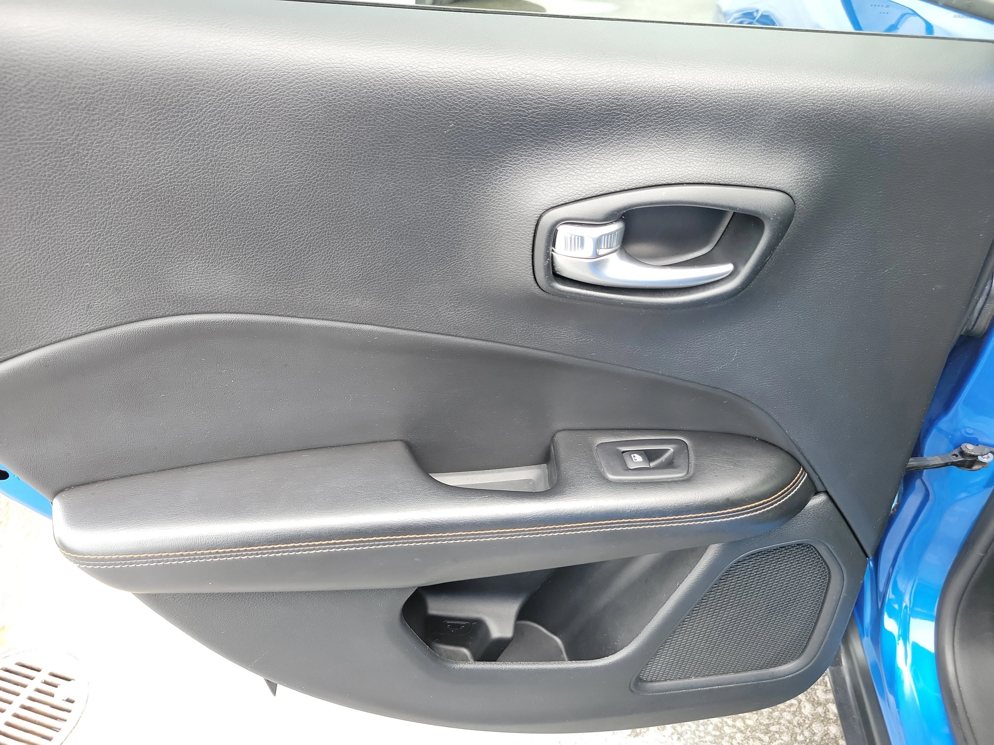 Used 2021 Laser Blue Pearlcoat Jeep Sport image 10