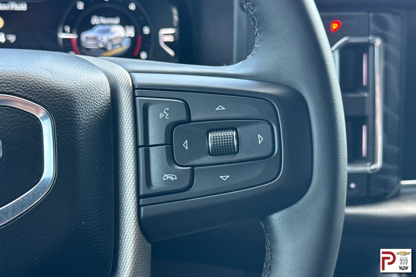 Used 2023 White GMC Denali image 30
