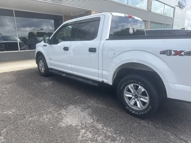 2015 Ford F-150 XLT photo 3