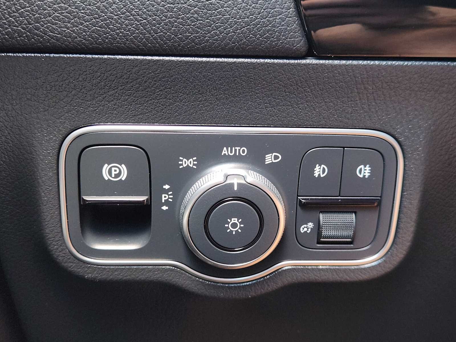 Used 2023 Night Black Mercedes-Benz GLA 250 image 19