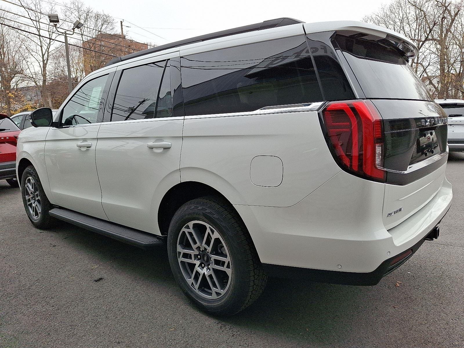 New 2025 Star White Metallic Tri-Coat Ford Active image 4