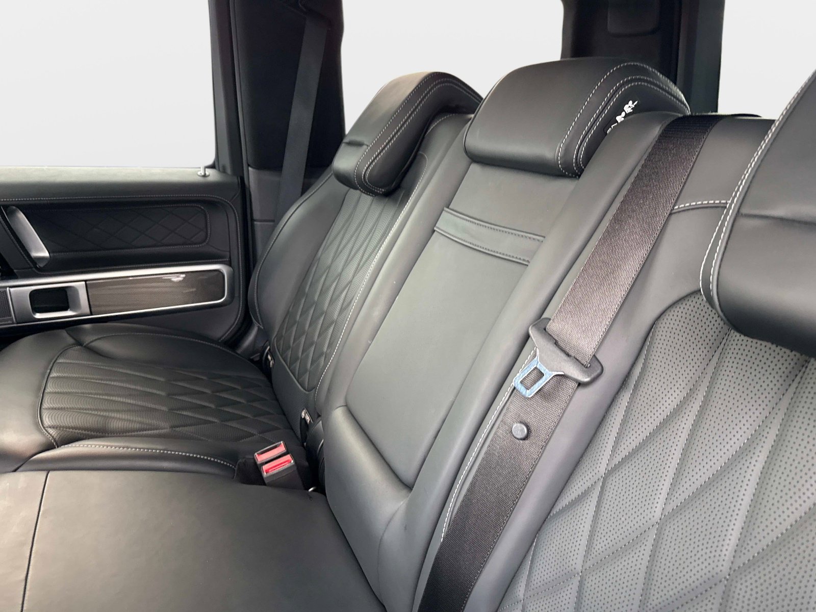 Certified Used 2022 MANUFAKTUR Night Black Magno Mercedes-Benz G 63 AMG® image 13