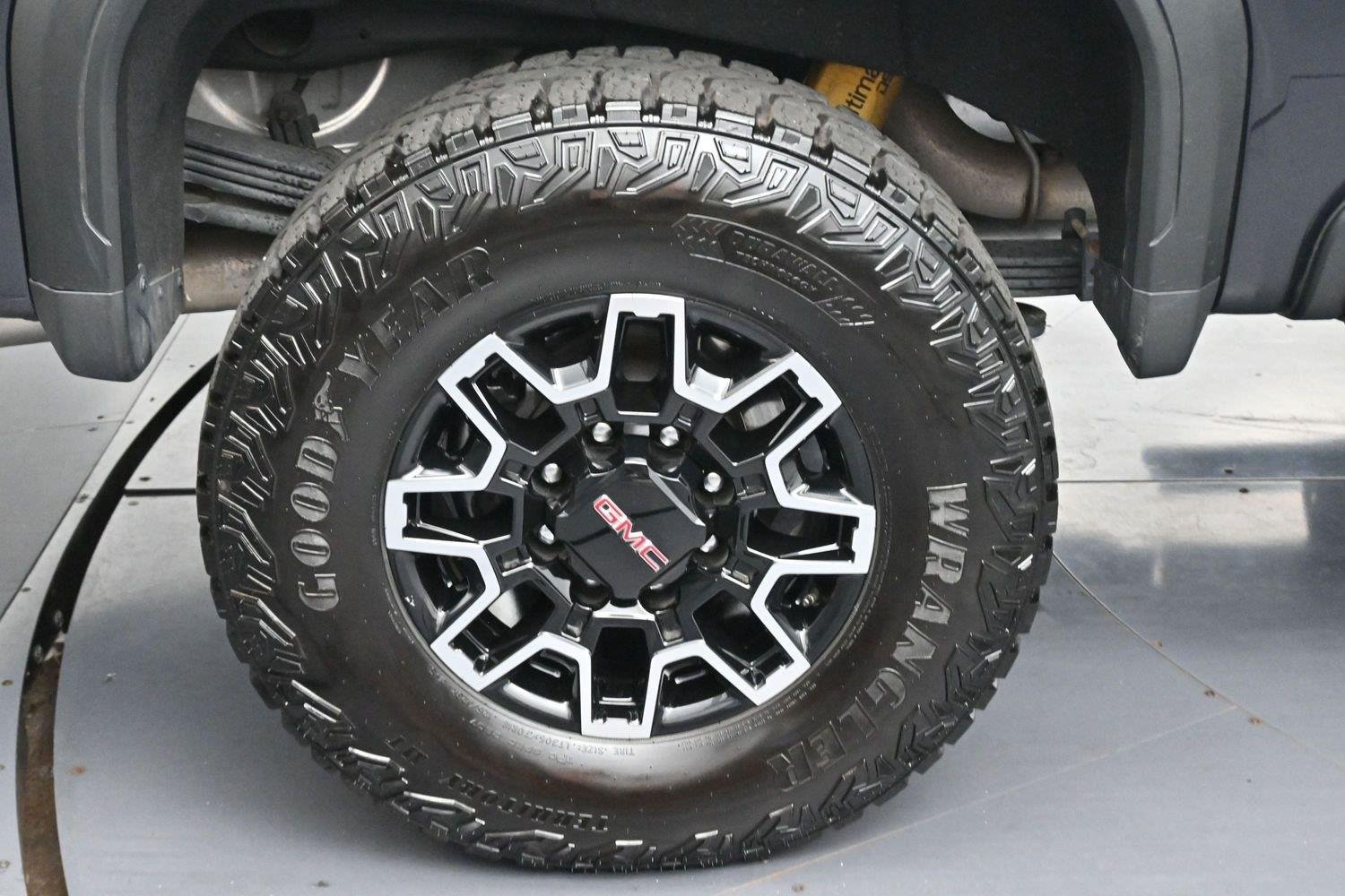 Used 2026 Titanium Rush Metallic GMC AT4X image 38