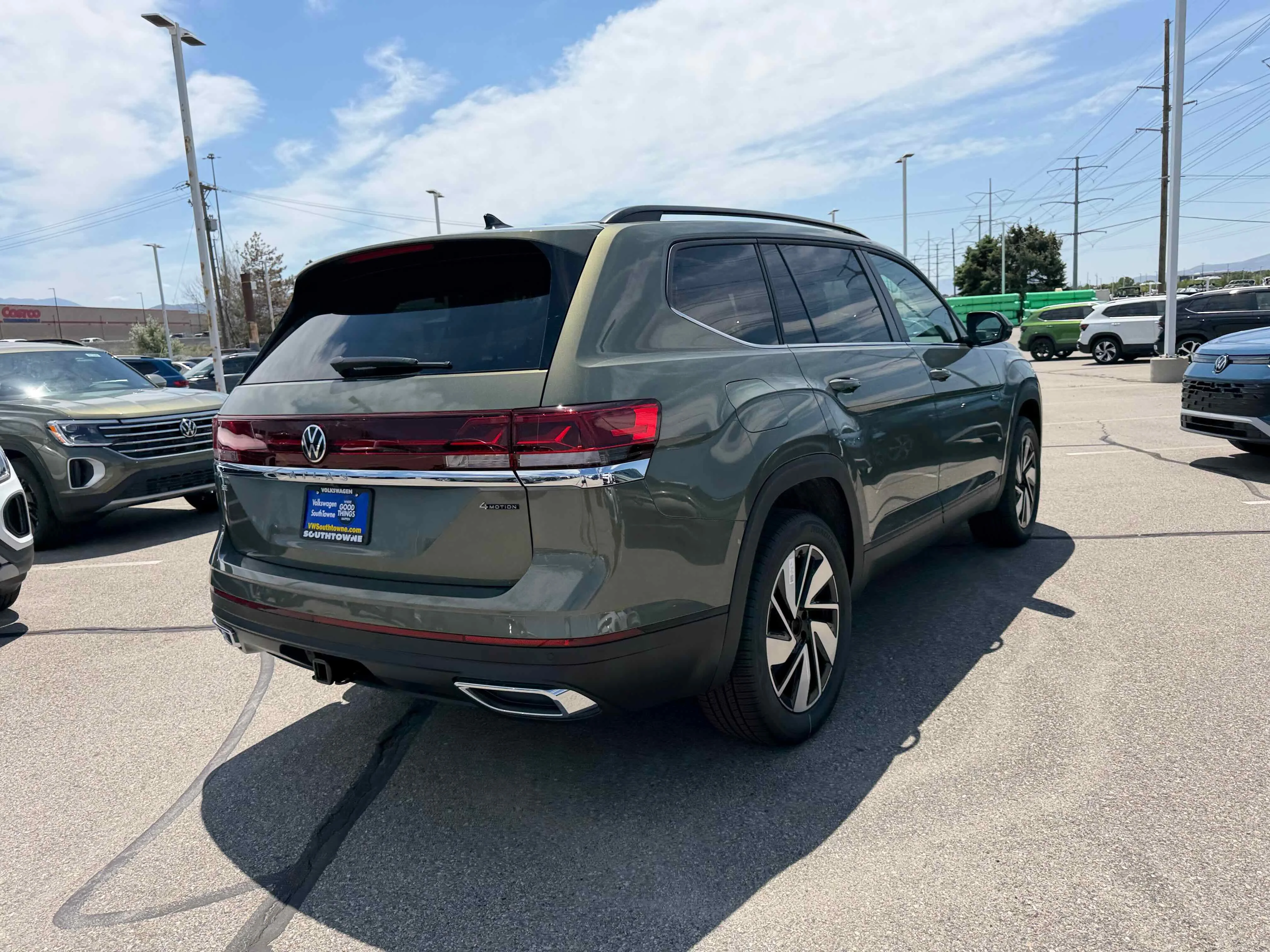 New 2026 Green Volkswagen 2.0T SE w/Technology image 7