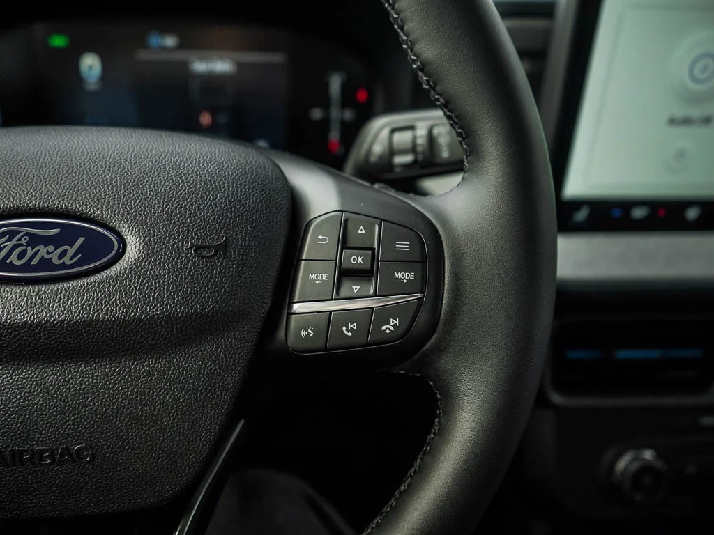 New 2026 Carbonized Gray Metallic Ford XLT image 19