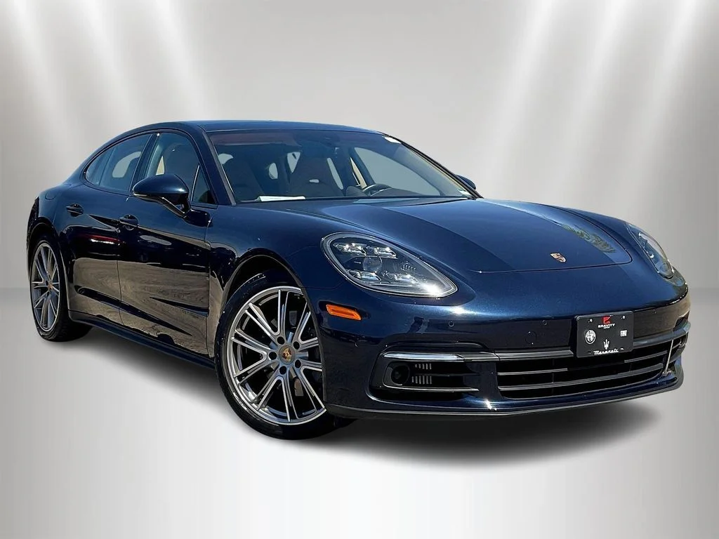 Used 2020  Porsche 4S image 3