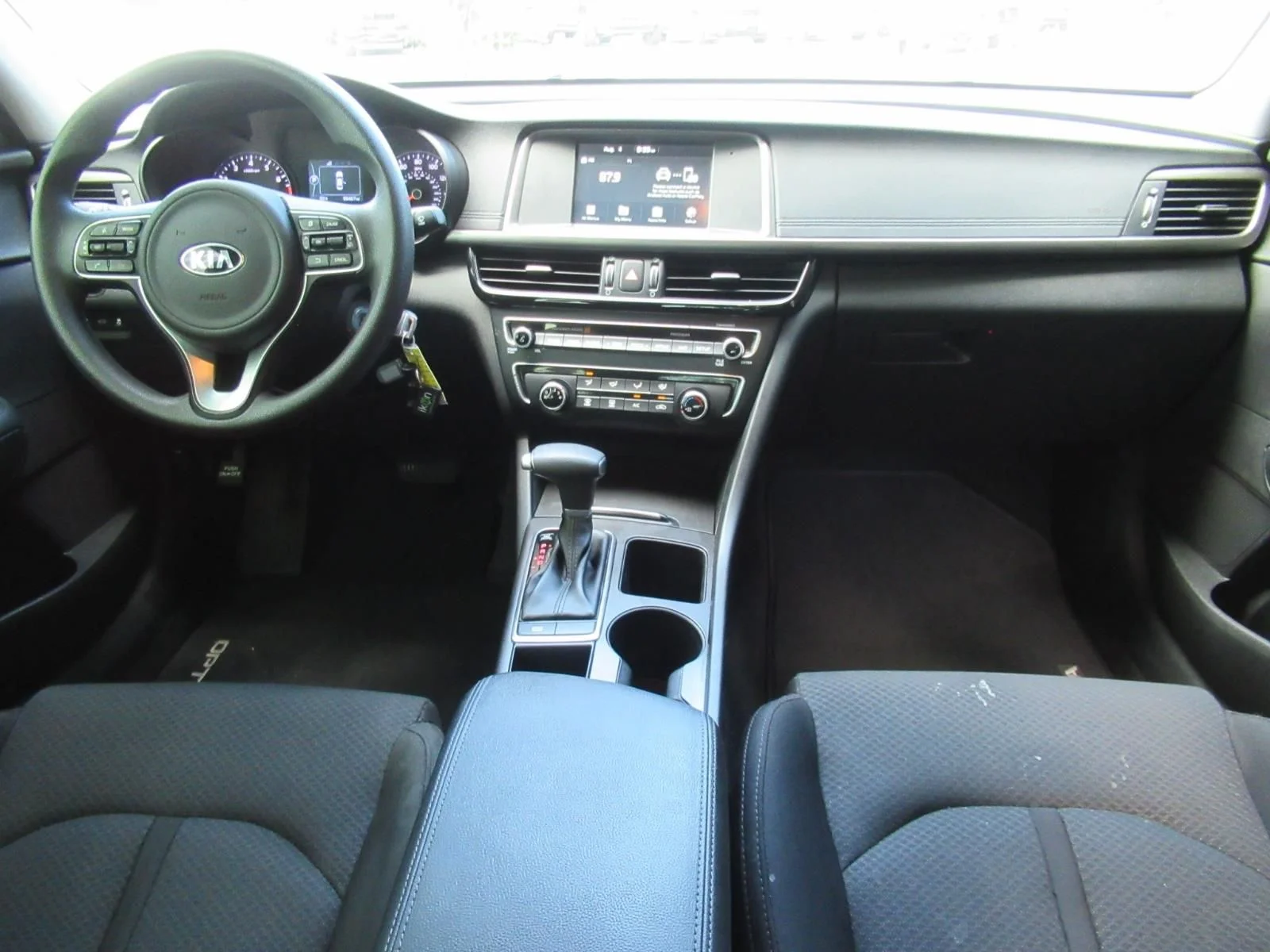 Used 2018 Silver Kia LX image 12
