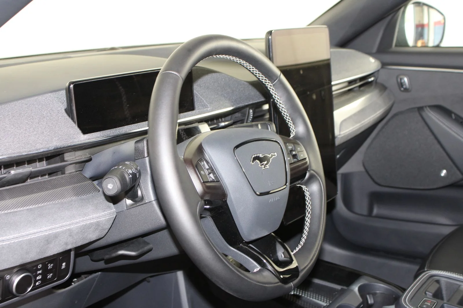 Used 2025 Green Ford GT image 9