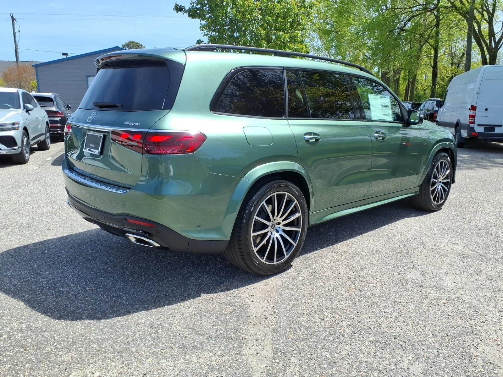 New 2026 MANUFAKTUR Ireland Mid Green Metallic Mercedes-Benz GLS 450 image 6
