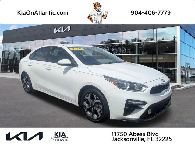 2019 Kia Forte LXS AT's photo