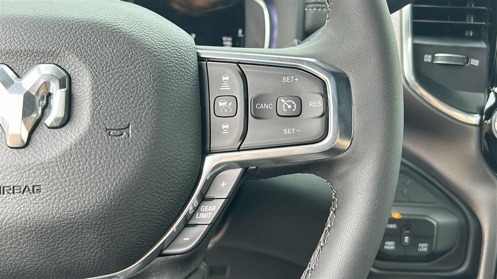 New 2026 Diamond Black Crystal Pearl-Coat Exterior Paint RAM Laramie image 24