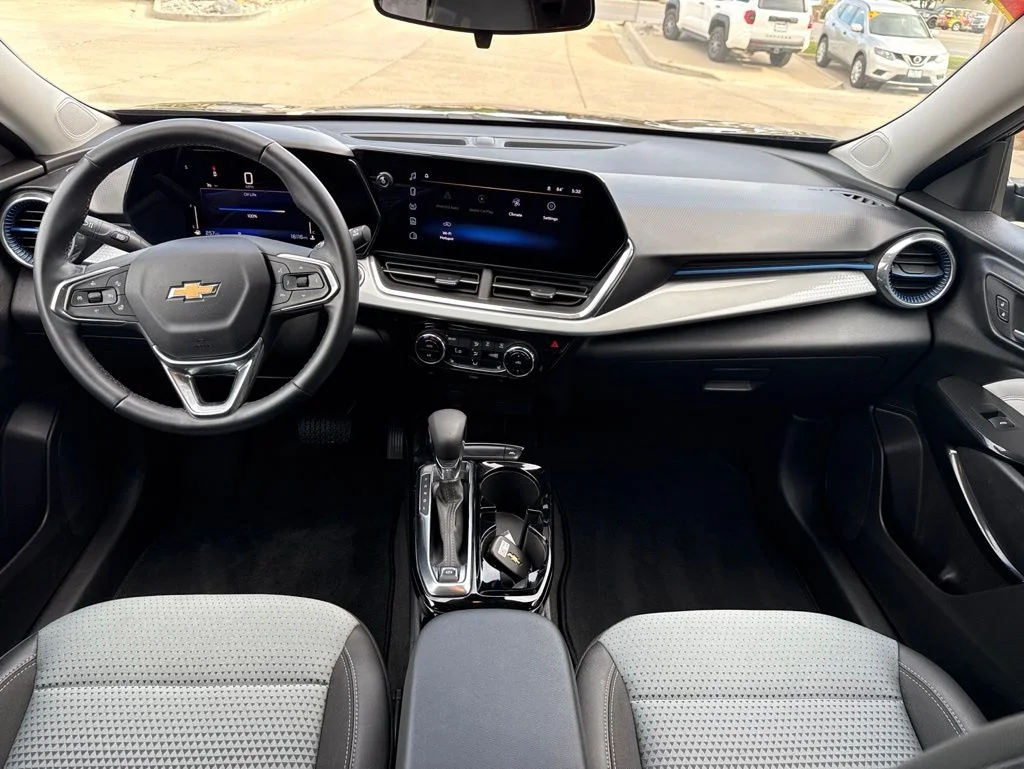 Used 2025 Black Chevrolet LT image 19