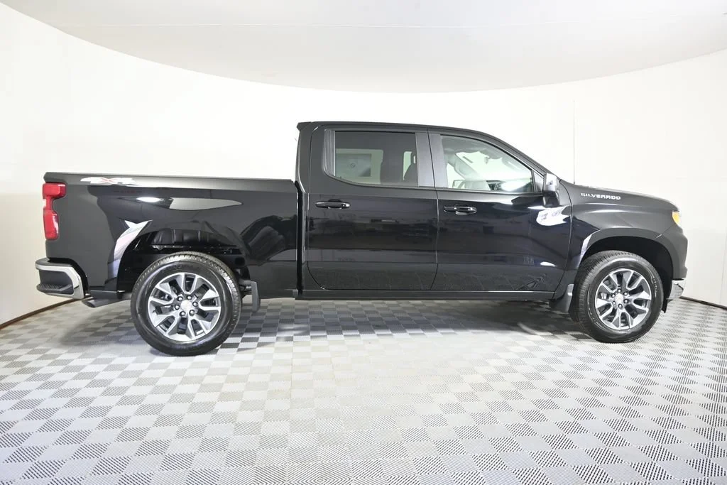 2026 Chevrolet Silverado 1500 LT - Photo 8