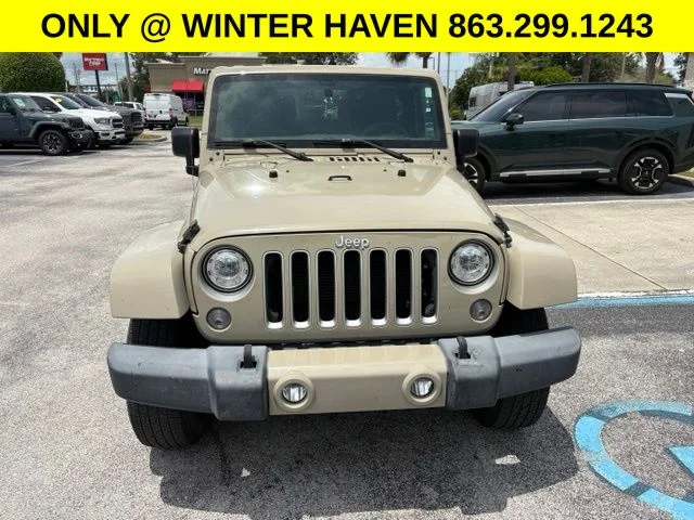 Used 2018 Beige Jeep Sahara image 2