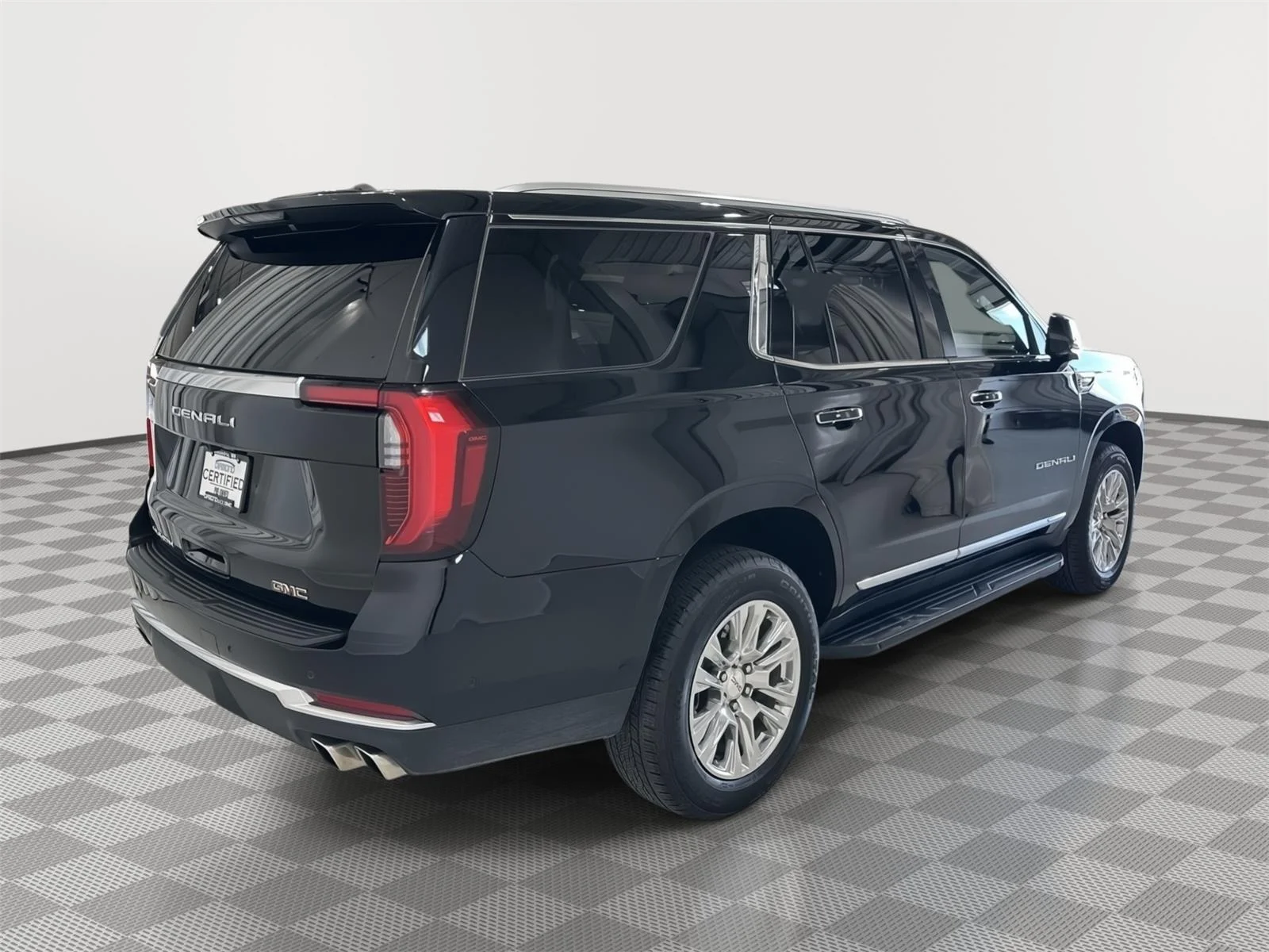 Used 2025 Onyx Black GMC Denali image 5