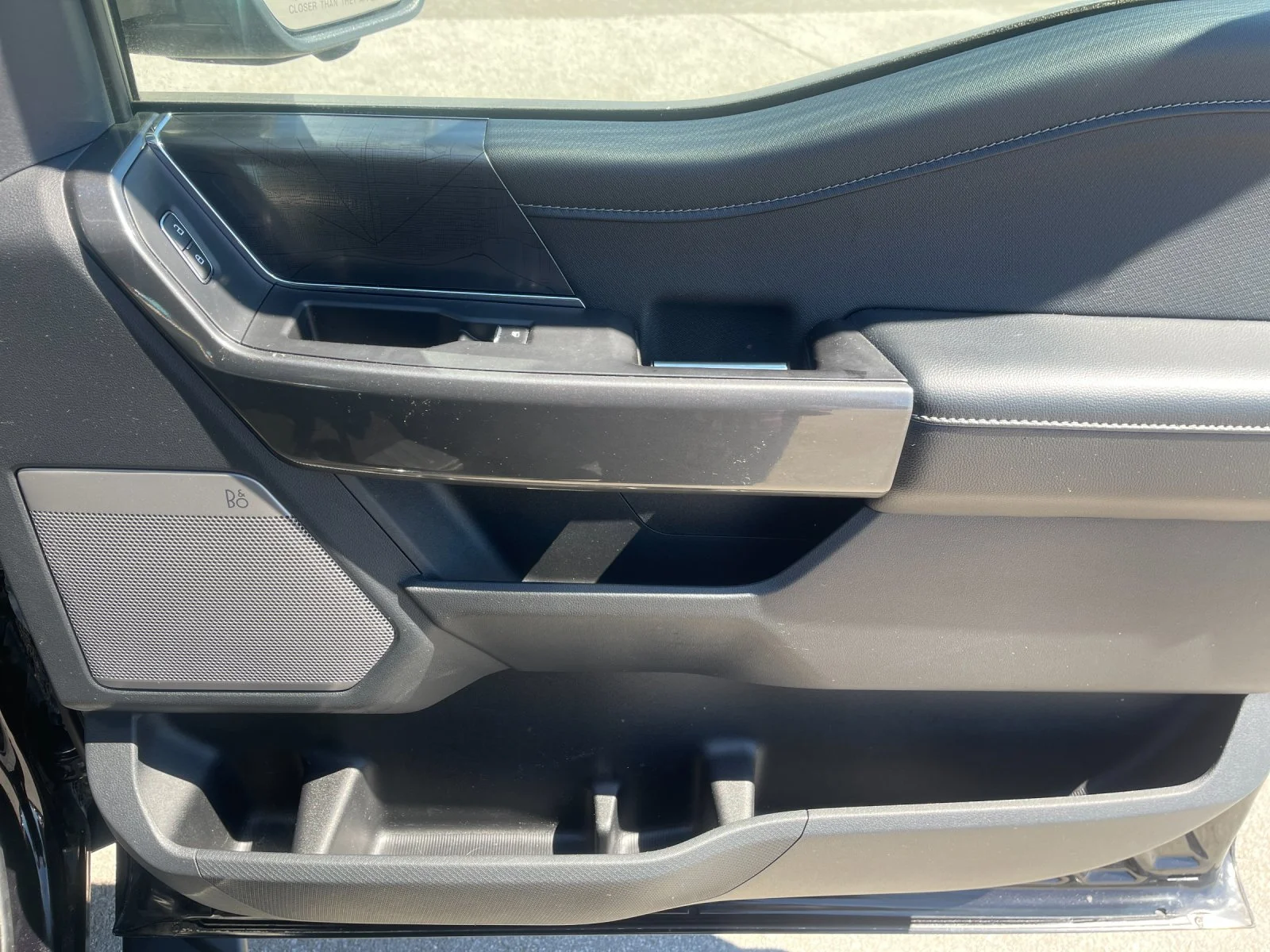 Used 2022 Black Ford XLT image 19