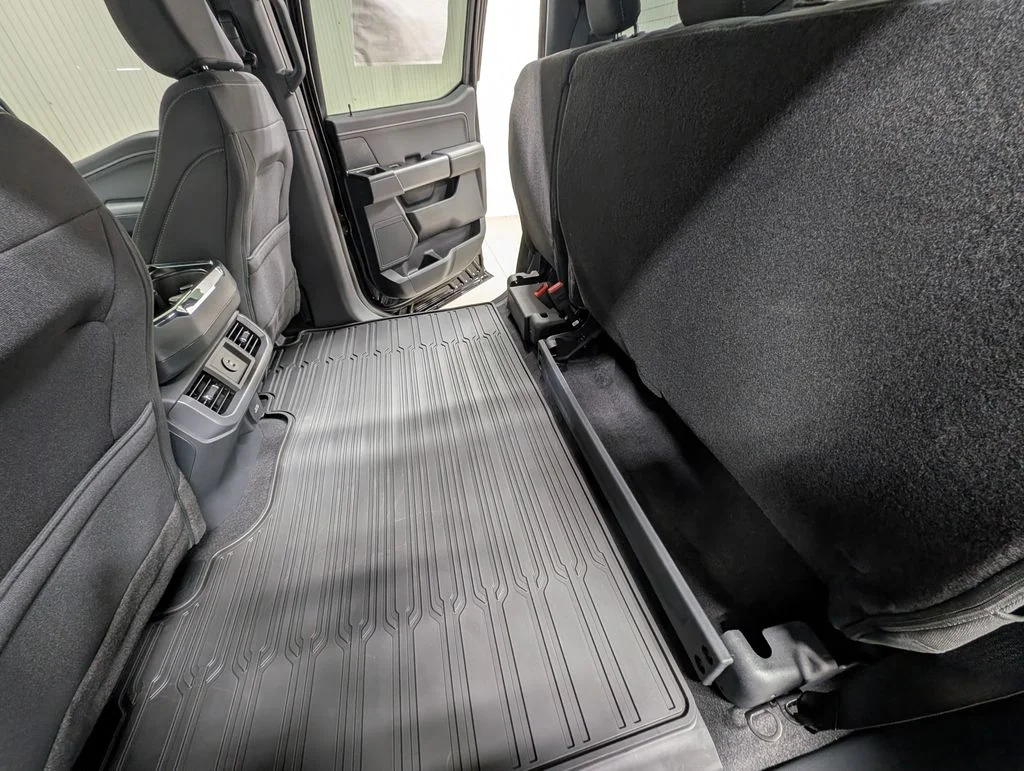 New 2026 Agate Black Metallic Ford XLT image 20