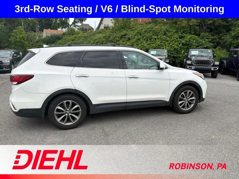Used 2018 White Hyundai SE image 6