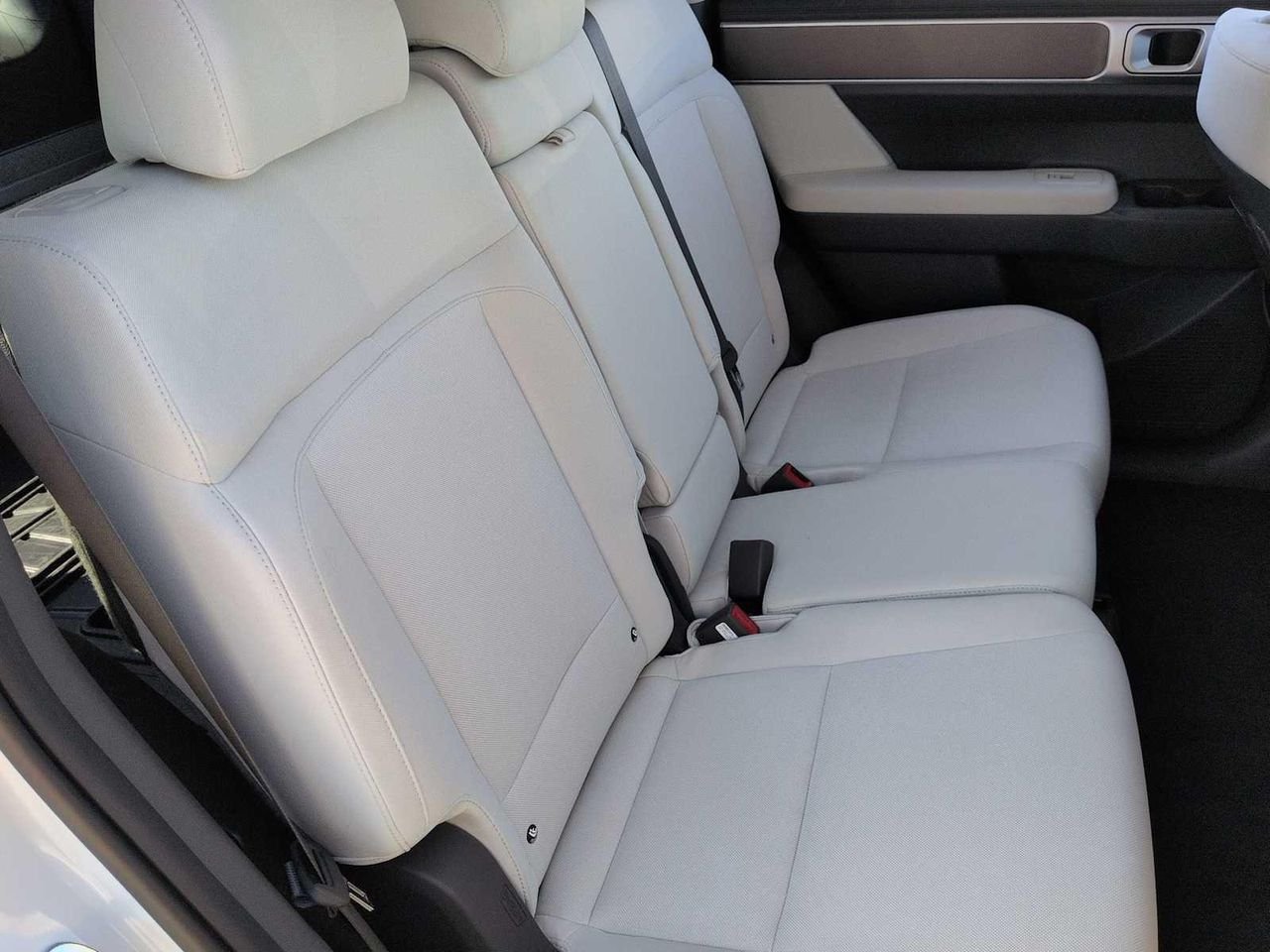 New 2026 Serenity White Hyundai SE image 21