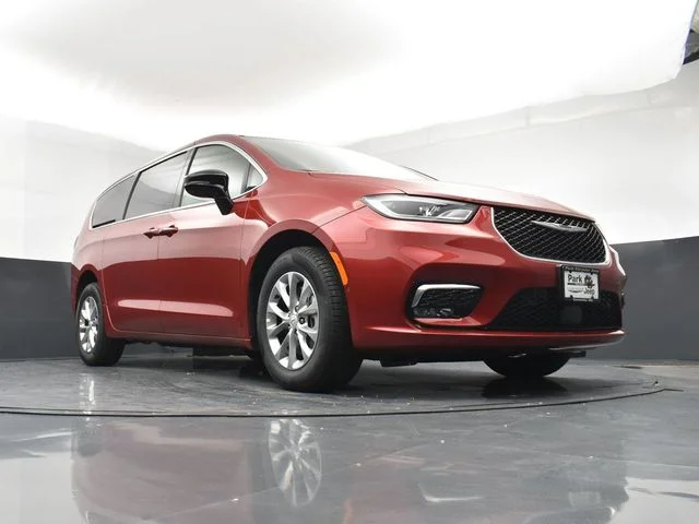 2026 Chrysler Pacifica Select - Photo 22