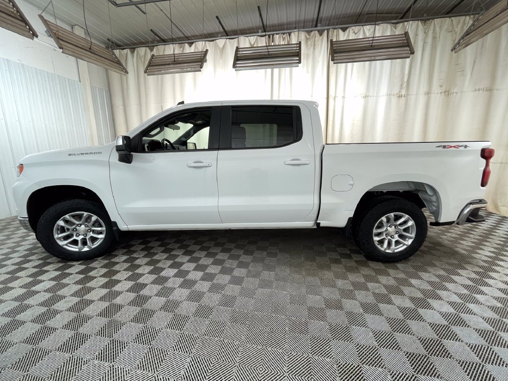 2022 Chevrolet Silverado 1500 LT - Photo 14