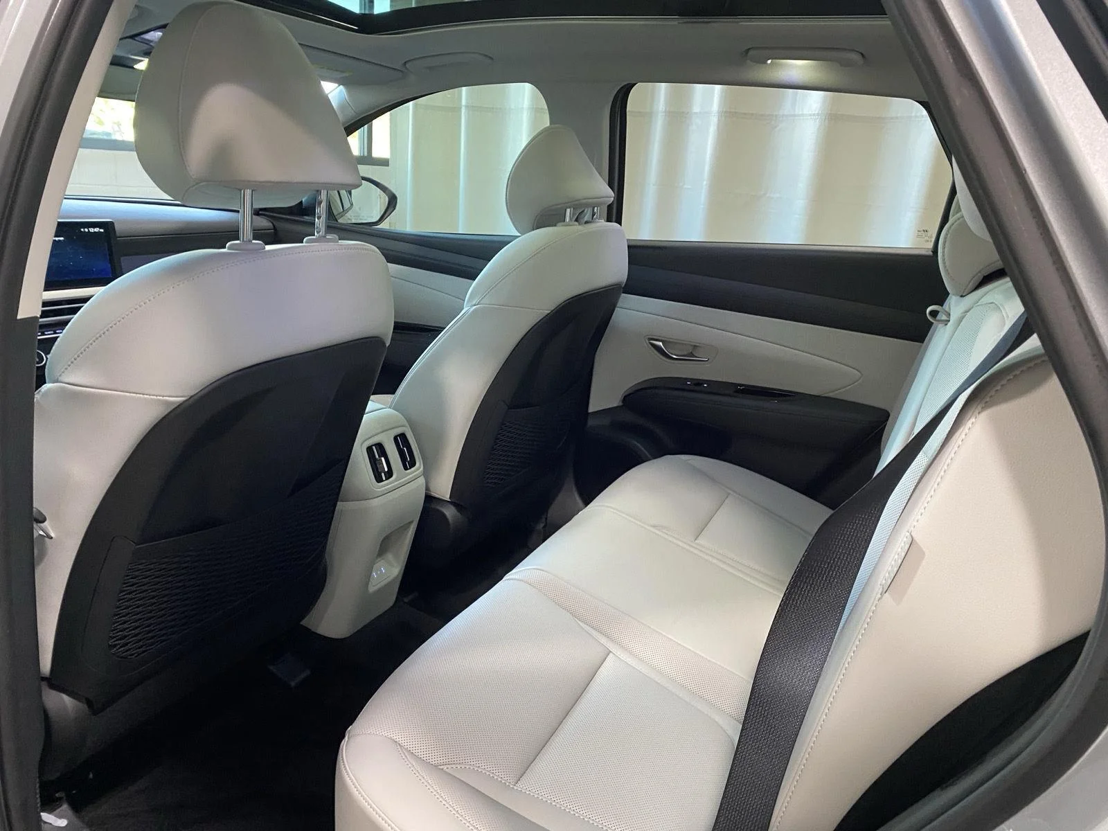 Used 2026 Shimmering Silver Hyundai Limited image 18