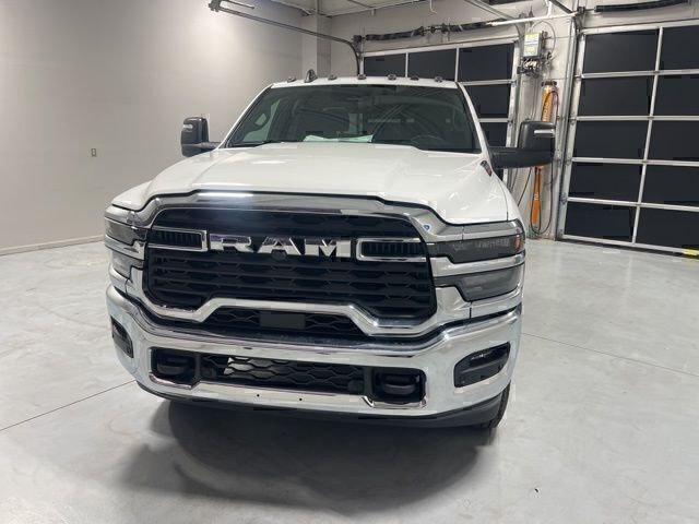 New 2026 Bright White Clear-Coat Exterior Paint RAM Tradesman image 2