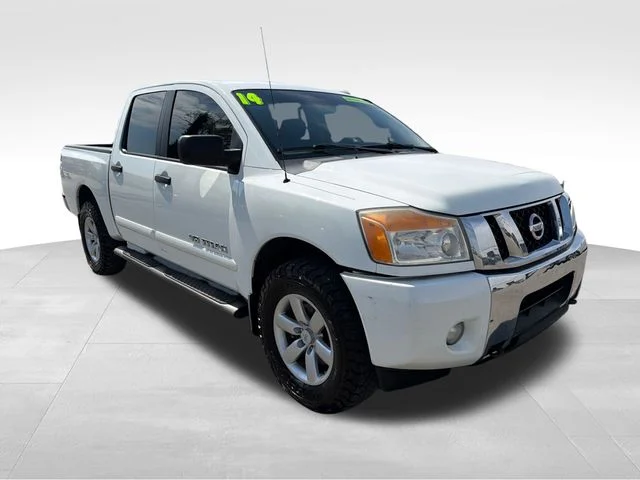 2014 Nissan Titan SV